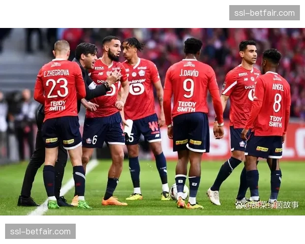 战术板前瞻：分析里尔高位压迫战术对图卢兹后场出球体系的考验