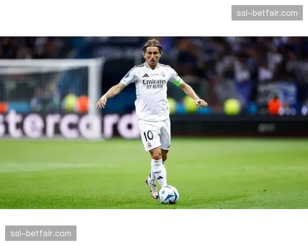 特写：37岁的莫德里奇替补登场策动绝杀，诠释皇马欧冠DNA