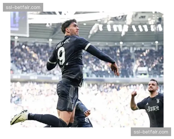 射手榜更新：劳塔罗28球领跑，弗拉霍维奇24球紧随其后