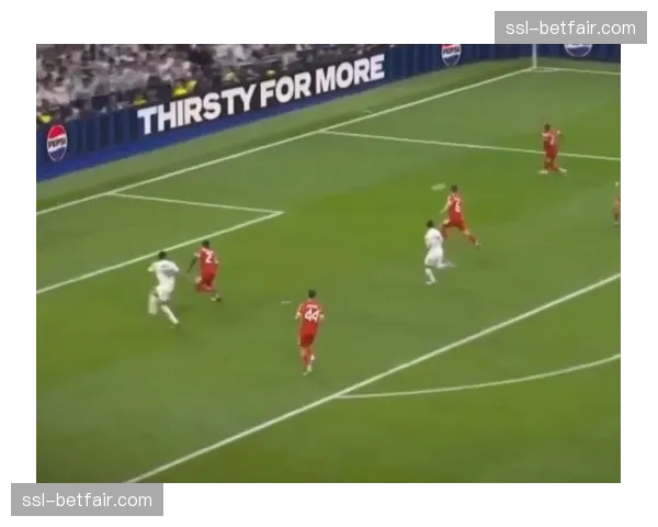 拜仁防守数据：15次抢断6次拦截11次解围，皇马14次抢断7次拦截27次解围